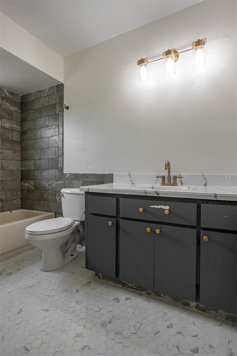 Image 16 of 22 For 5203 Bayshore Boulevard 5