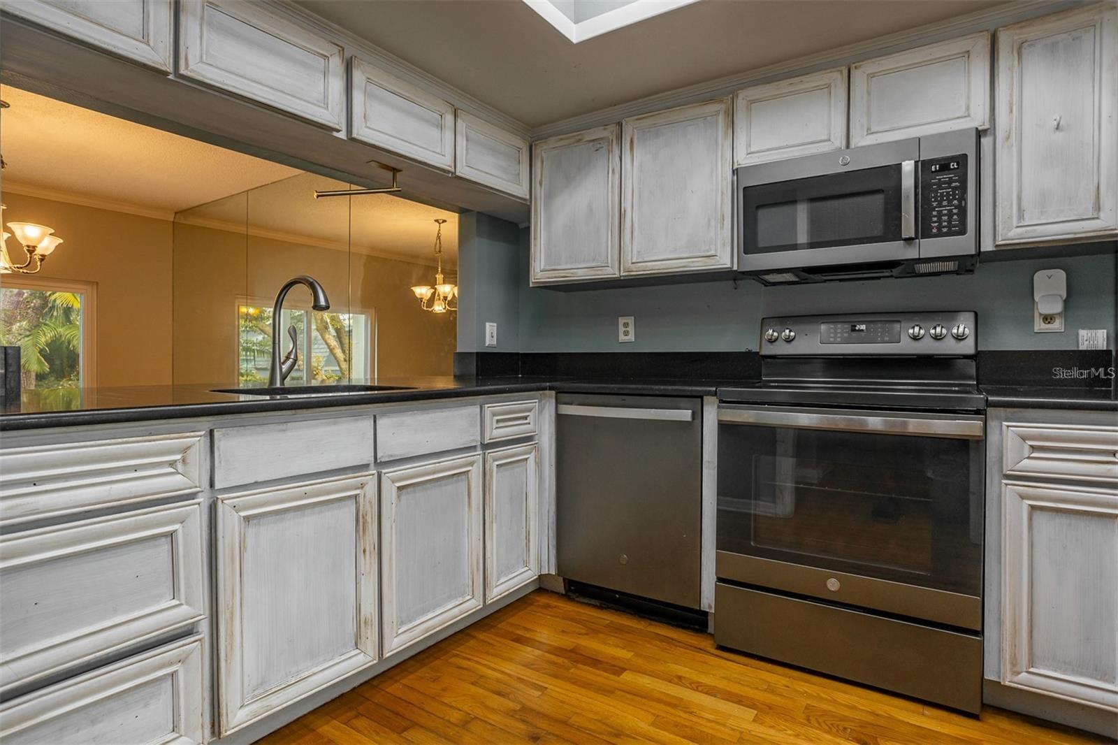Image 5 of 22 For 5203 Bayshore Boulevard 5