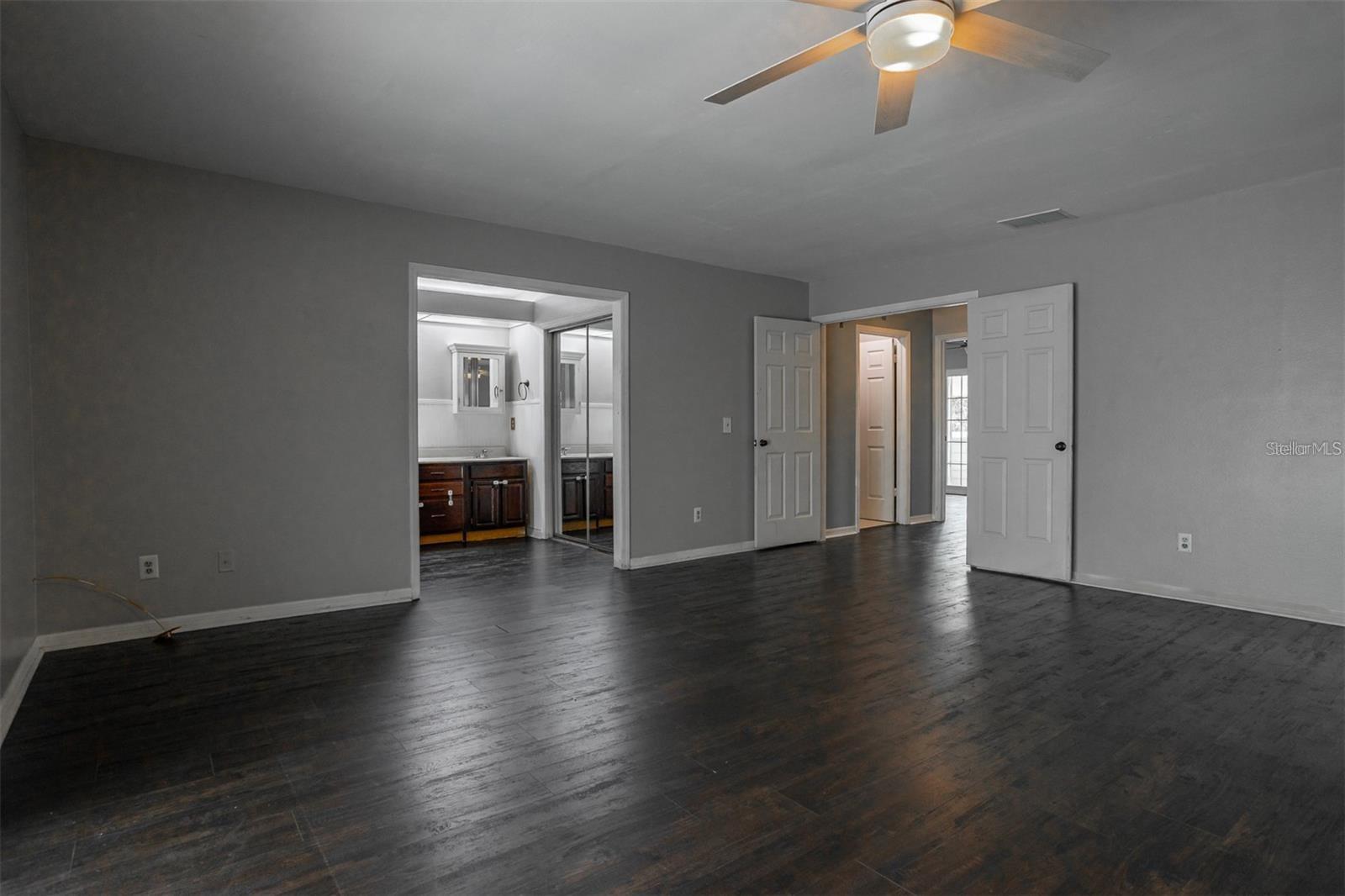 Image 7 of 22 For 5203 Bayshore Boulevard 5