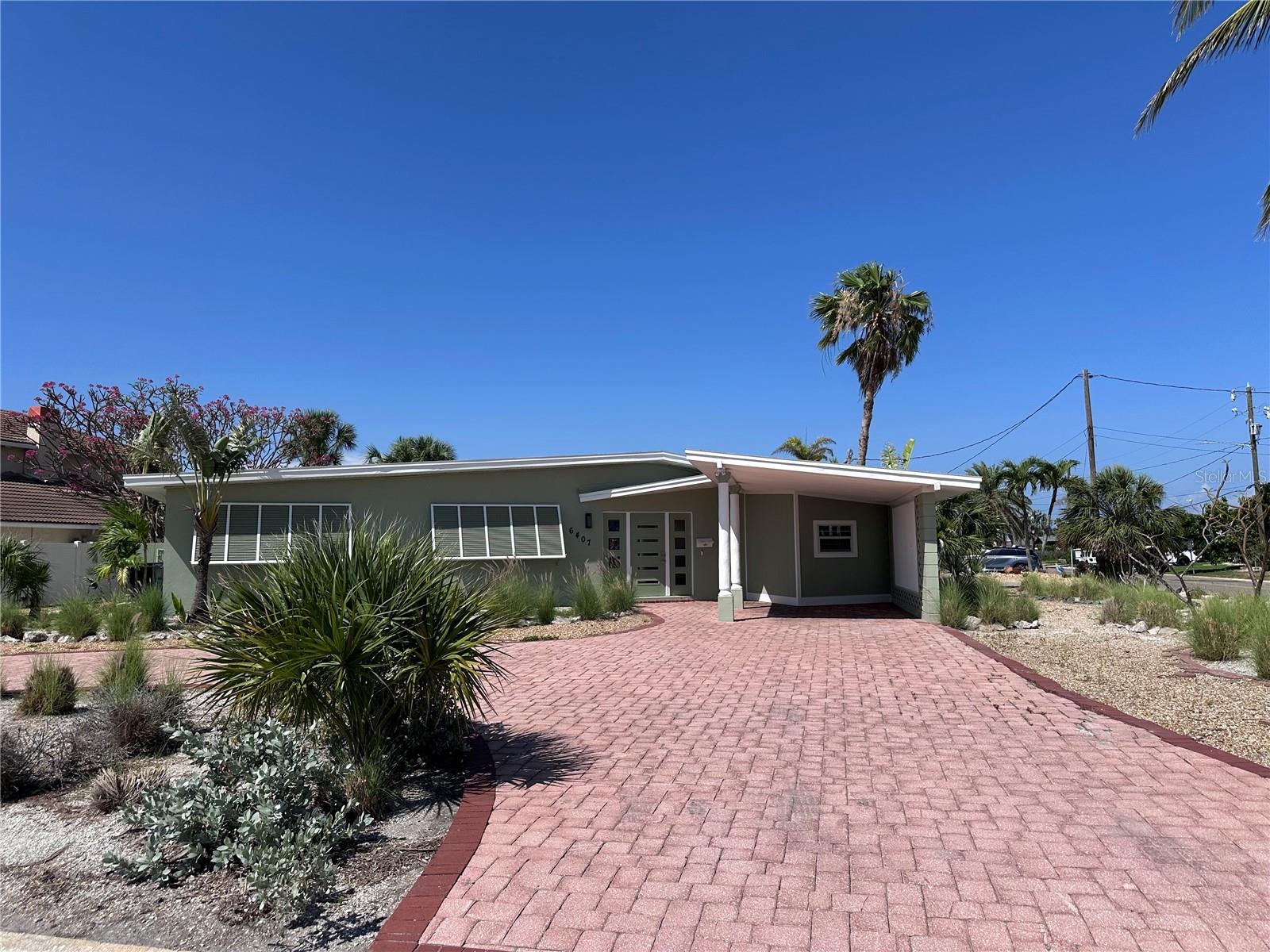 Image 4 of 62 For 6407 1st Palm Point