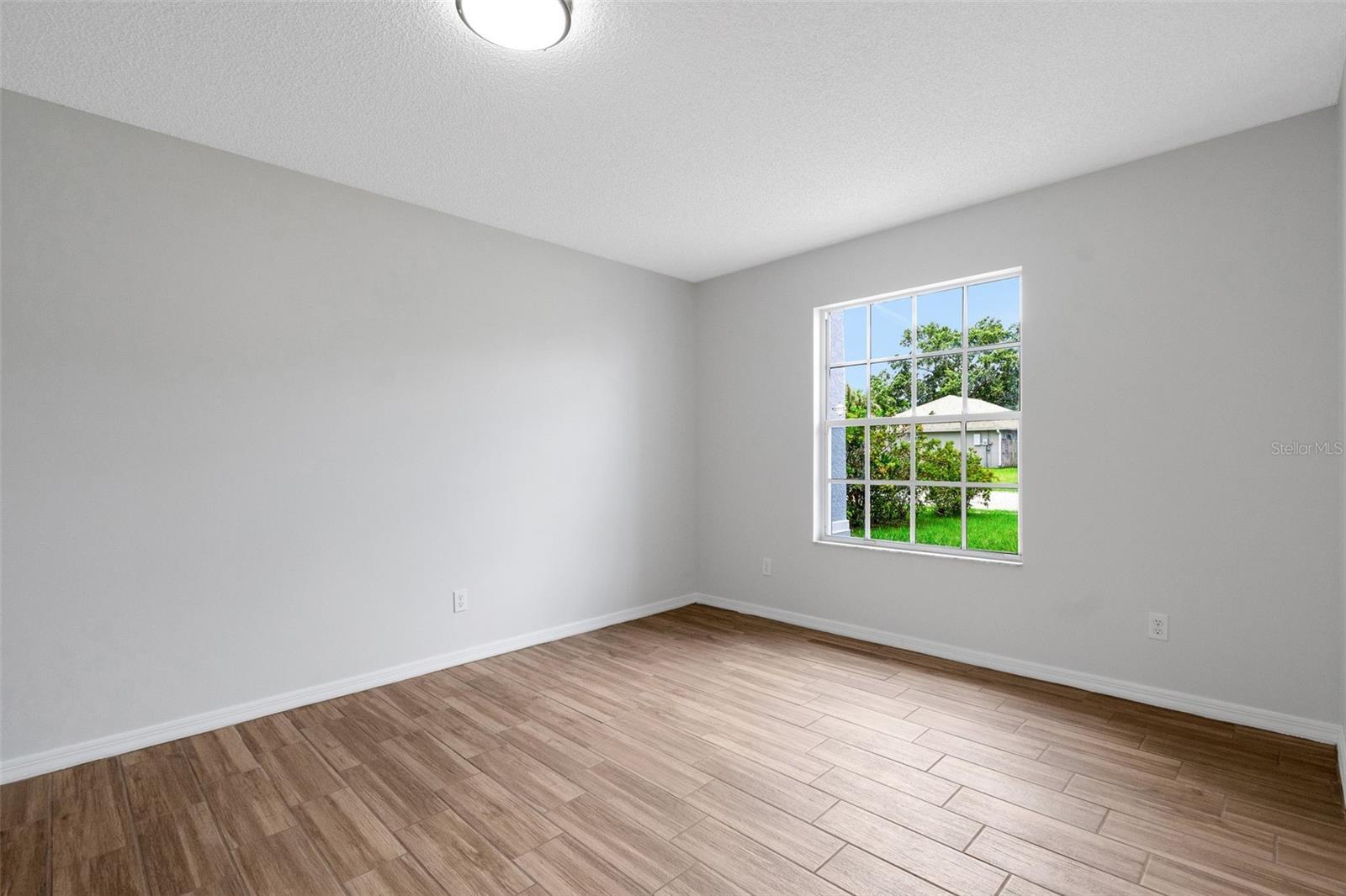 Image 9 of 15 For 679 Sandpiper Circle