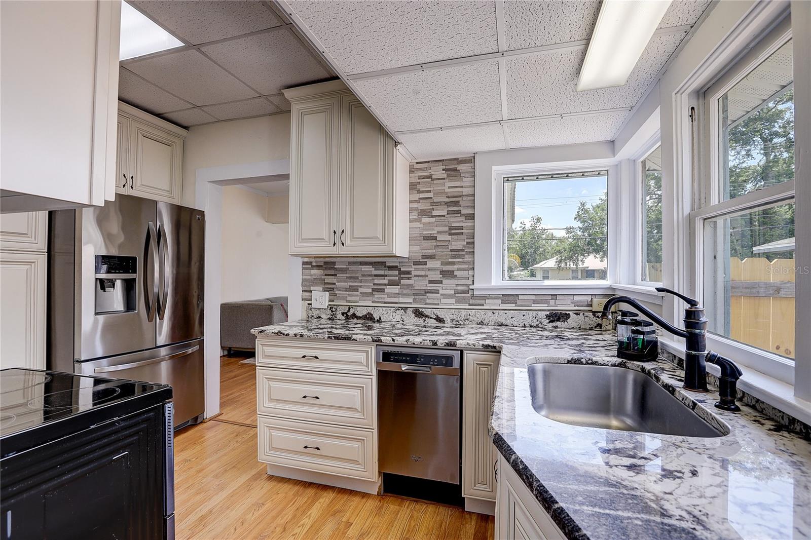 Image 11 of 32 For 508 Walker Street