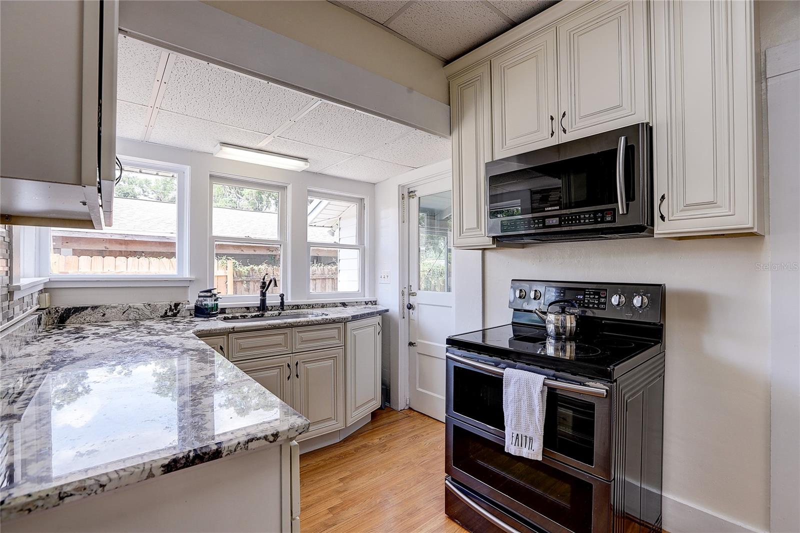Image 13 of 32 For 508 Walker Street