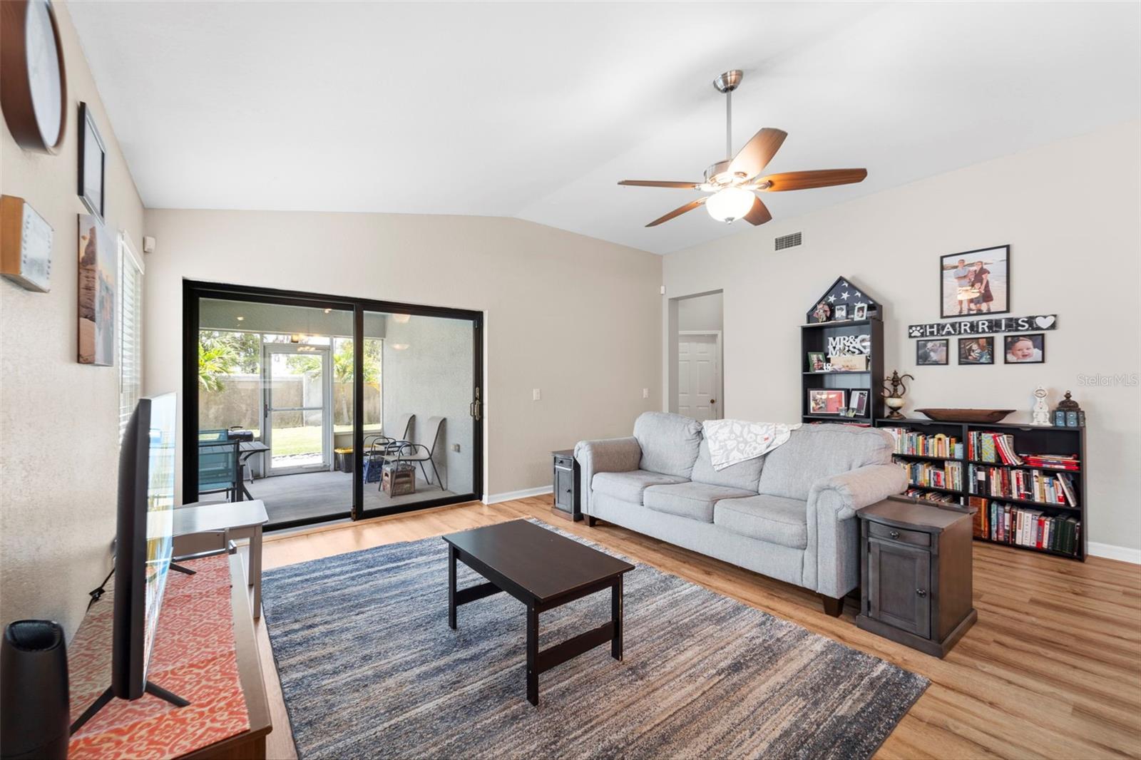 Image 10 of 40 For 11845 Autumn Creek Drive