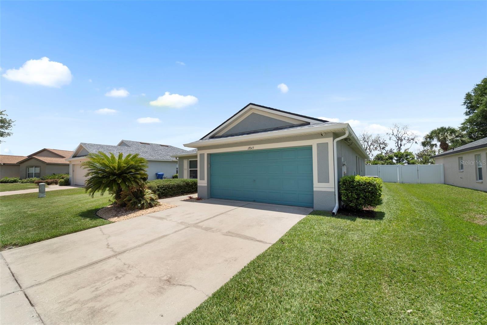 Image 3 of 40 For 11845 Autumn Creek Drive