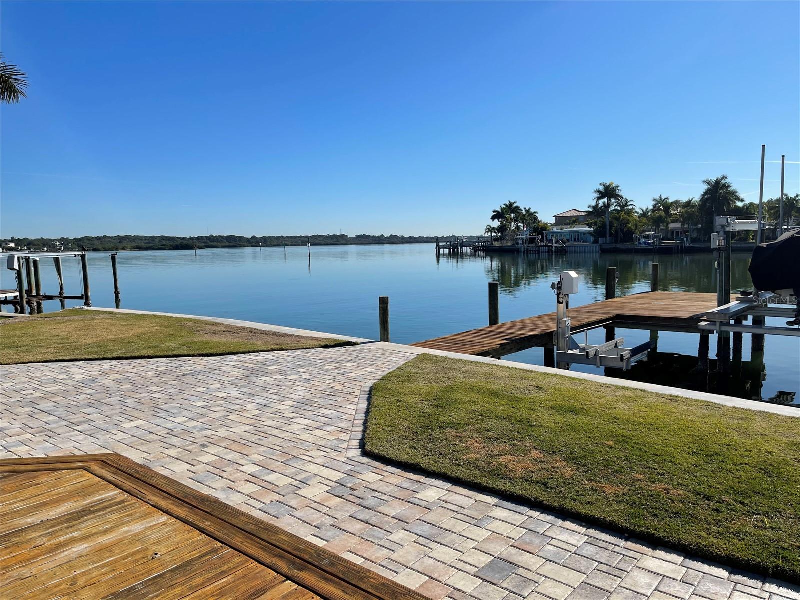 Details for 861 180th Avenue E, REDINGTON SHORES, FL 33708