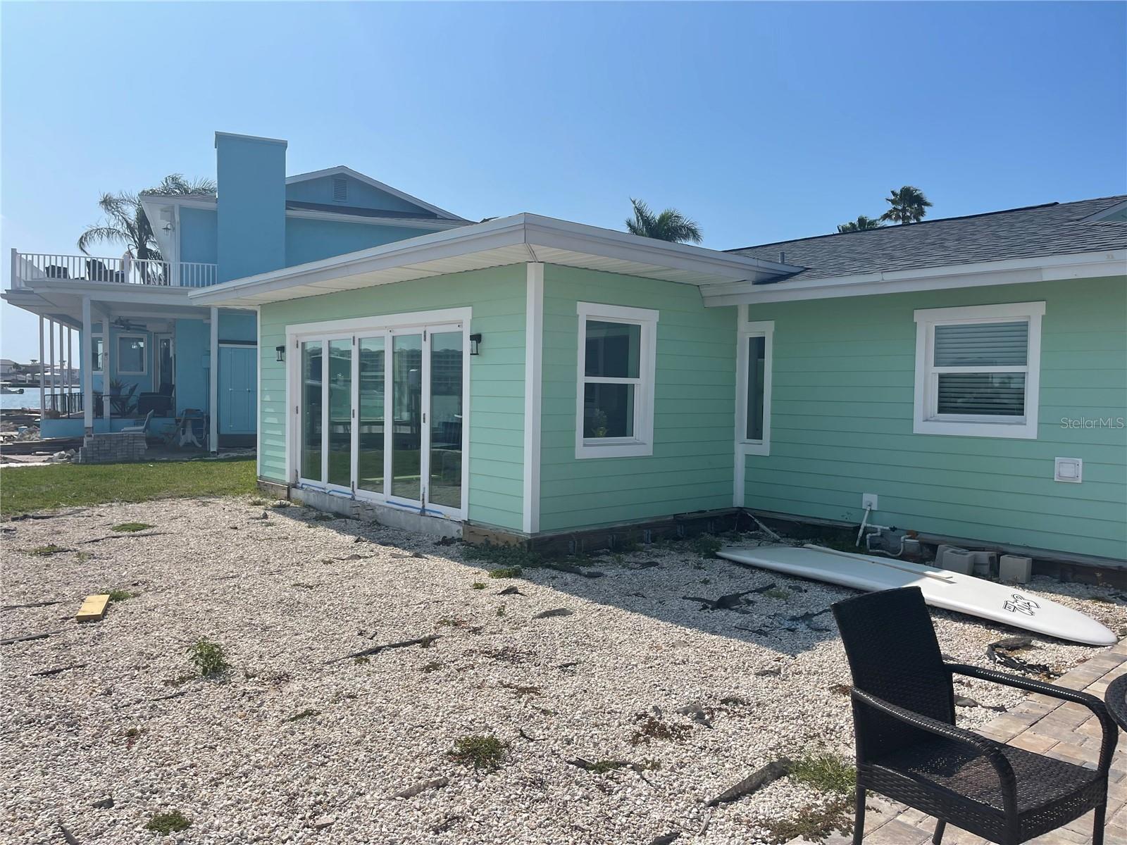 Listing photo id 12 for 861 180th Avenue E