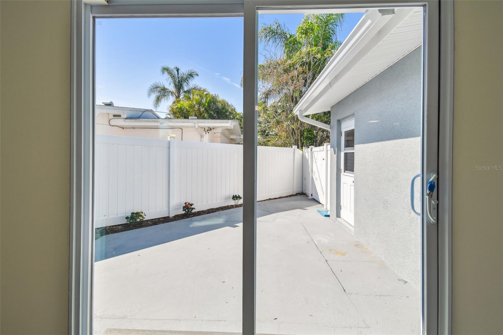 Image 21 of 46 For 94 Nicholas Drive