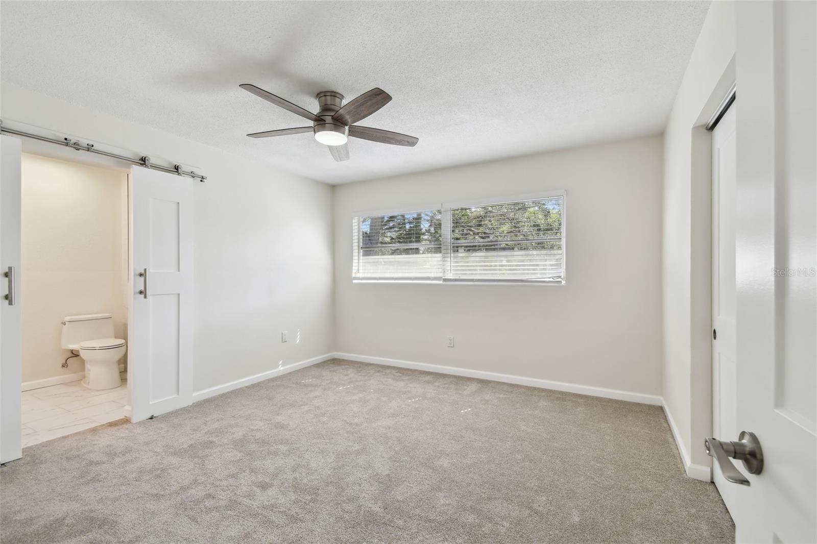Image 22 of 46 For 94 Nicholas Drive