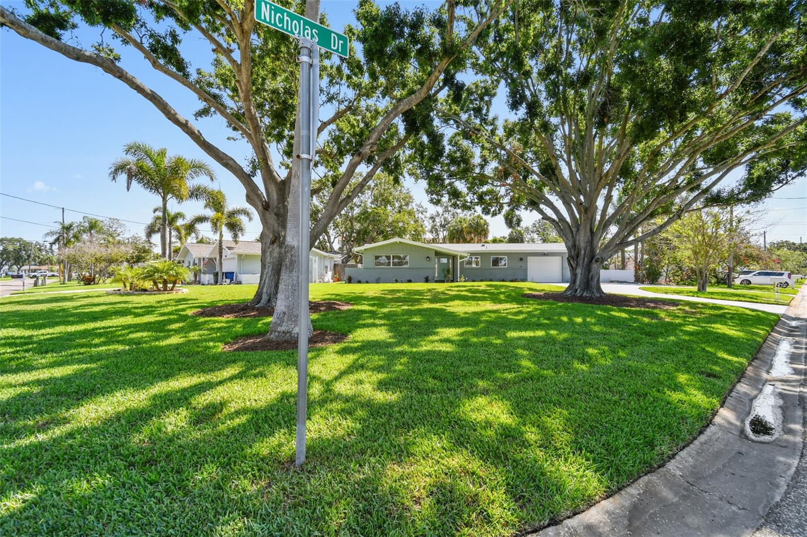 Image 37 of 46 For 94 Nicholas Drive
