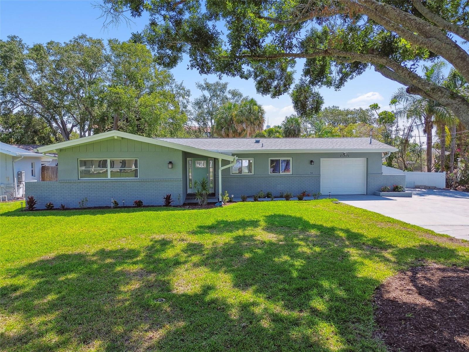 Image 40 of 46 For 94 Nicholas Drive