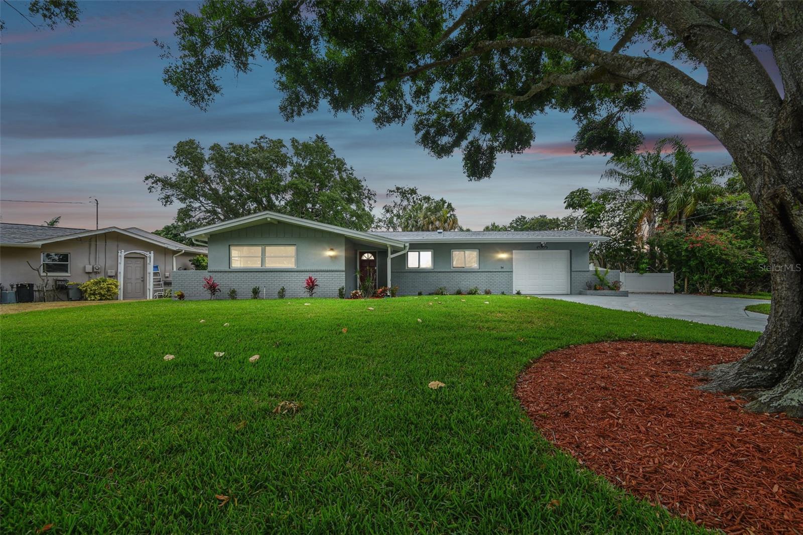 Image 42 of 46 For 94 Nicholas Drive