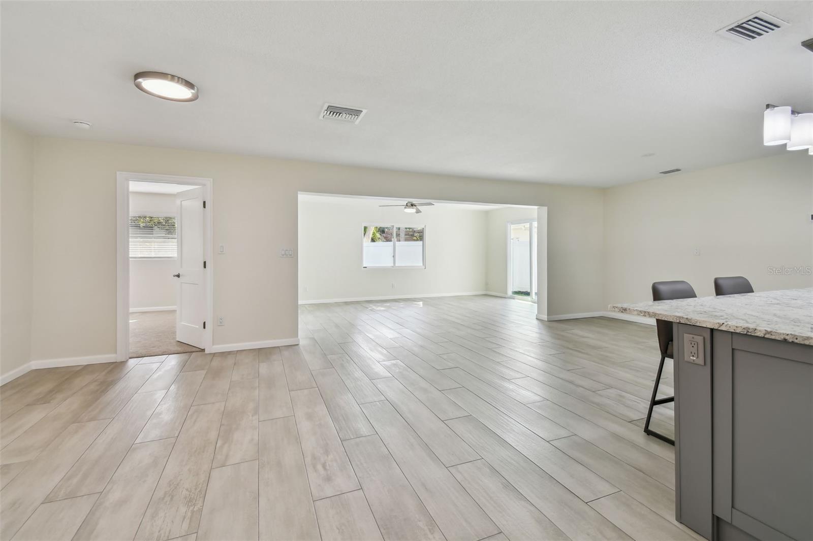Image 6 of 46 For 94 Nicholas Drive