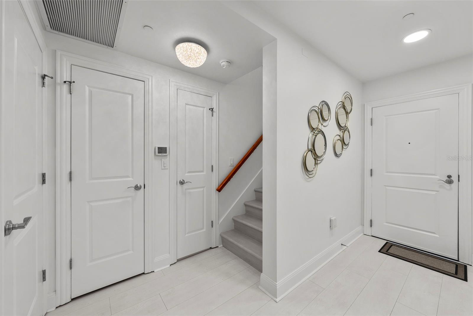 Image 17 of 81 For 450 Knights Run Avenue 104