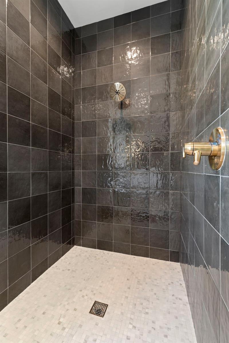 Image 15 of 34 For 218 Hesperides Street N