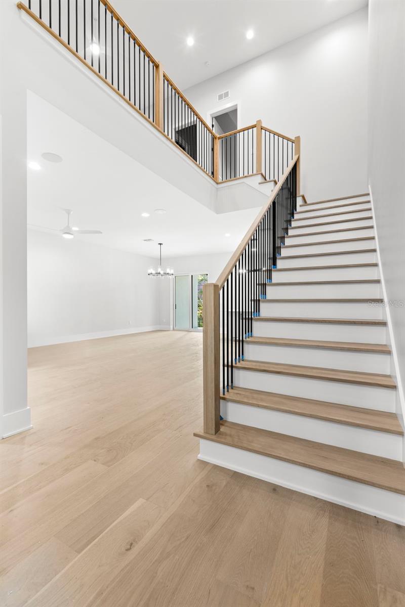 Image 19 of 34 For 218 Hesperides Street N
