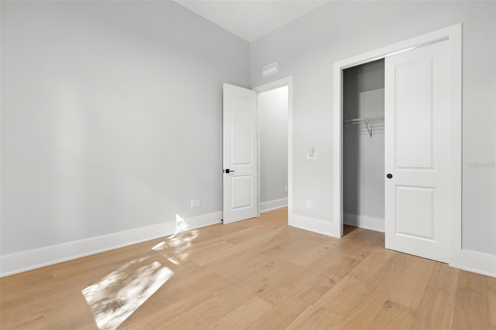 Image 7 of 34 For 218 Hesperides Street N