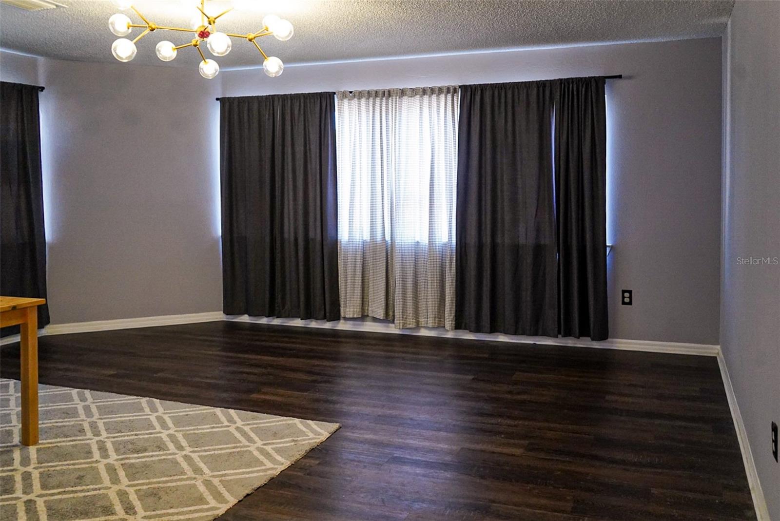 Listing photo id 10 for 1204 Rinkfield Place