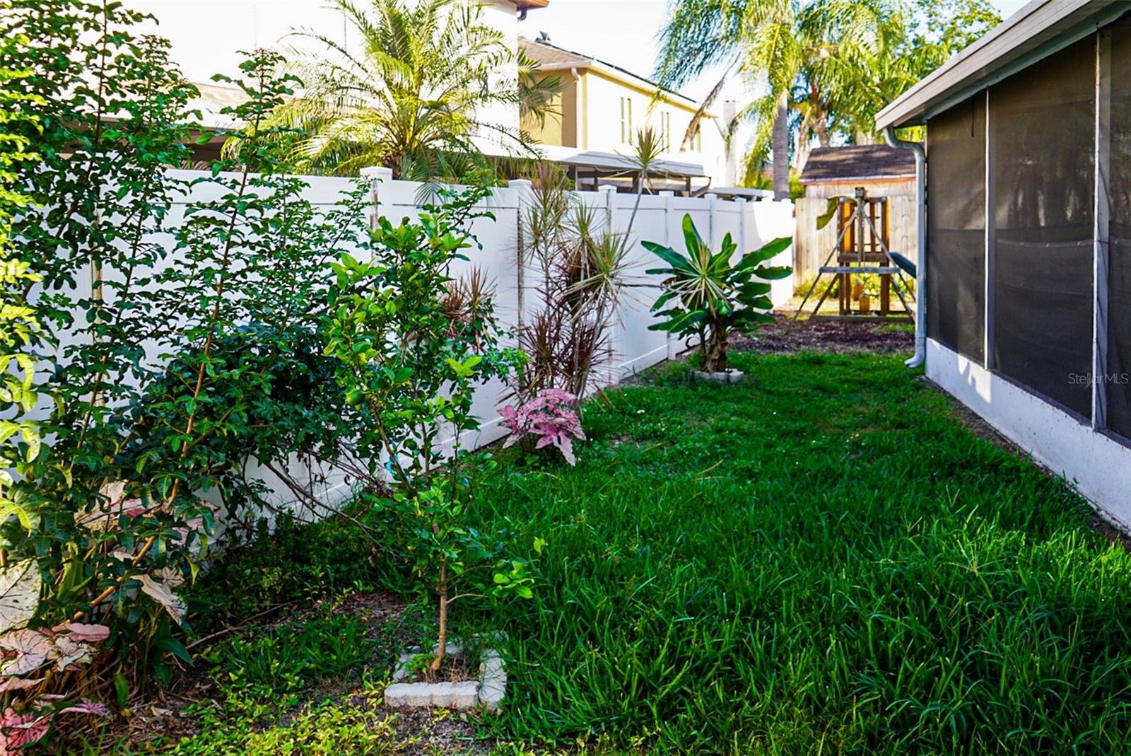 Listing photo id 20 for 1204 Rinkfield Place