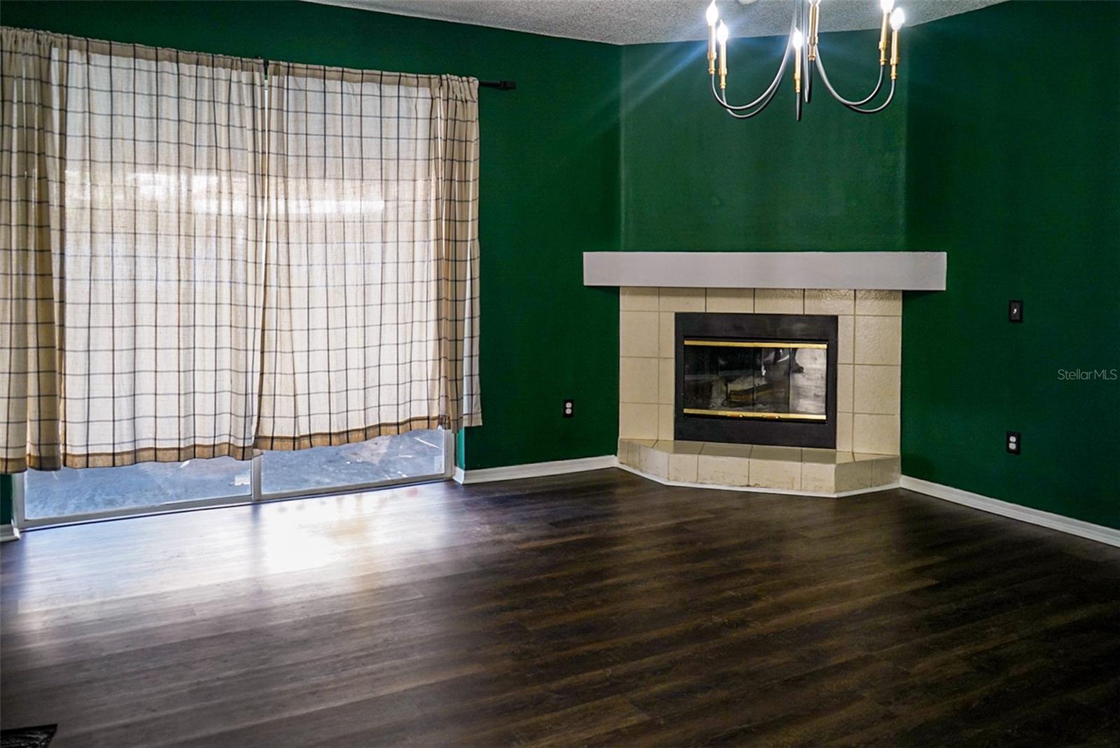 Listing photo id 2 for 1204 Rinkfield Place