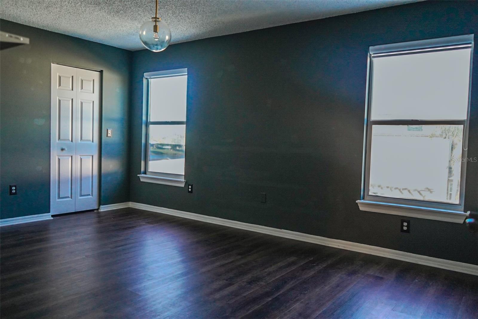 Listing photo id 4 for 1204 Rinkfield Place