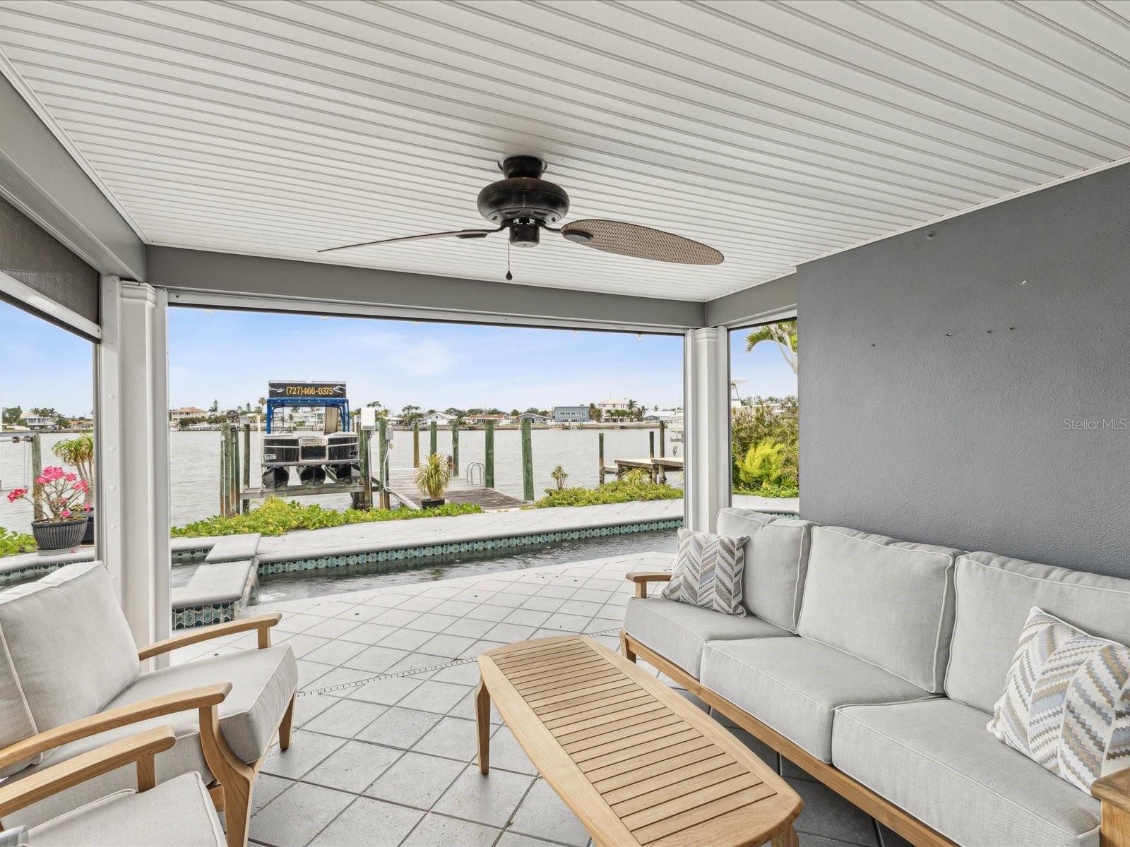 Listing photo id 23 for 464 20th Avenue
