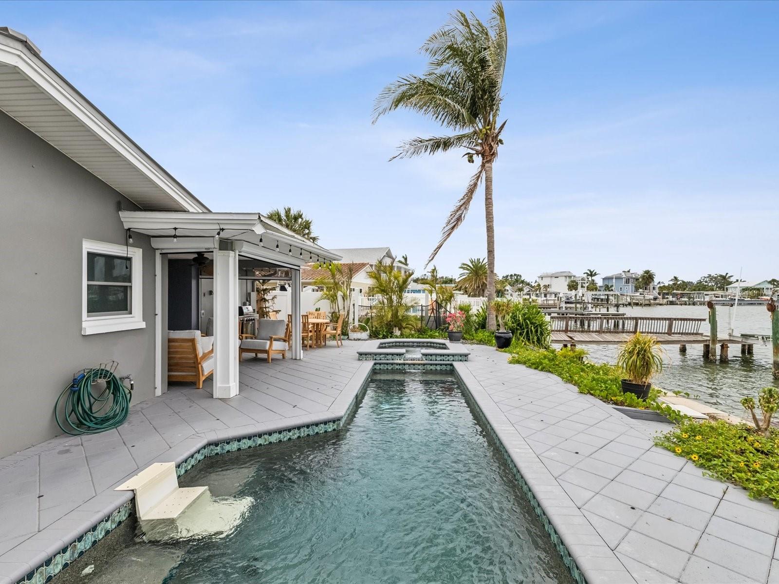Listing photo id 29 for 464 20th Avenue