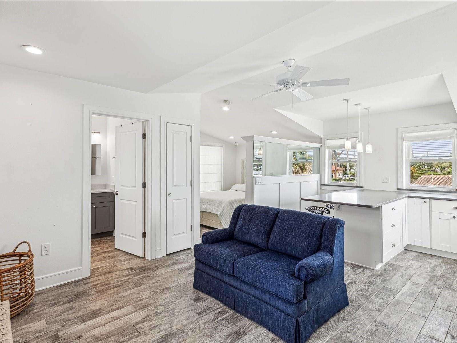 Listing photo id 34 for 464 20th Avenue