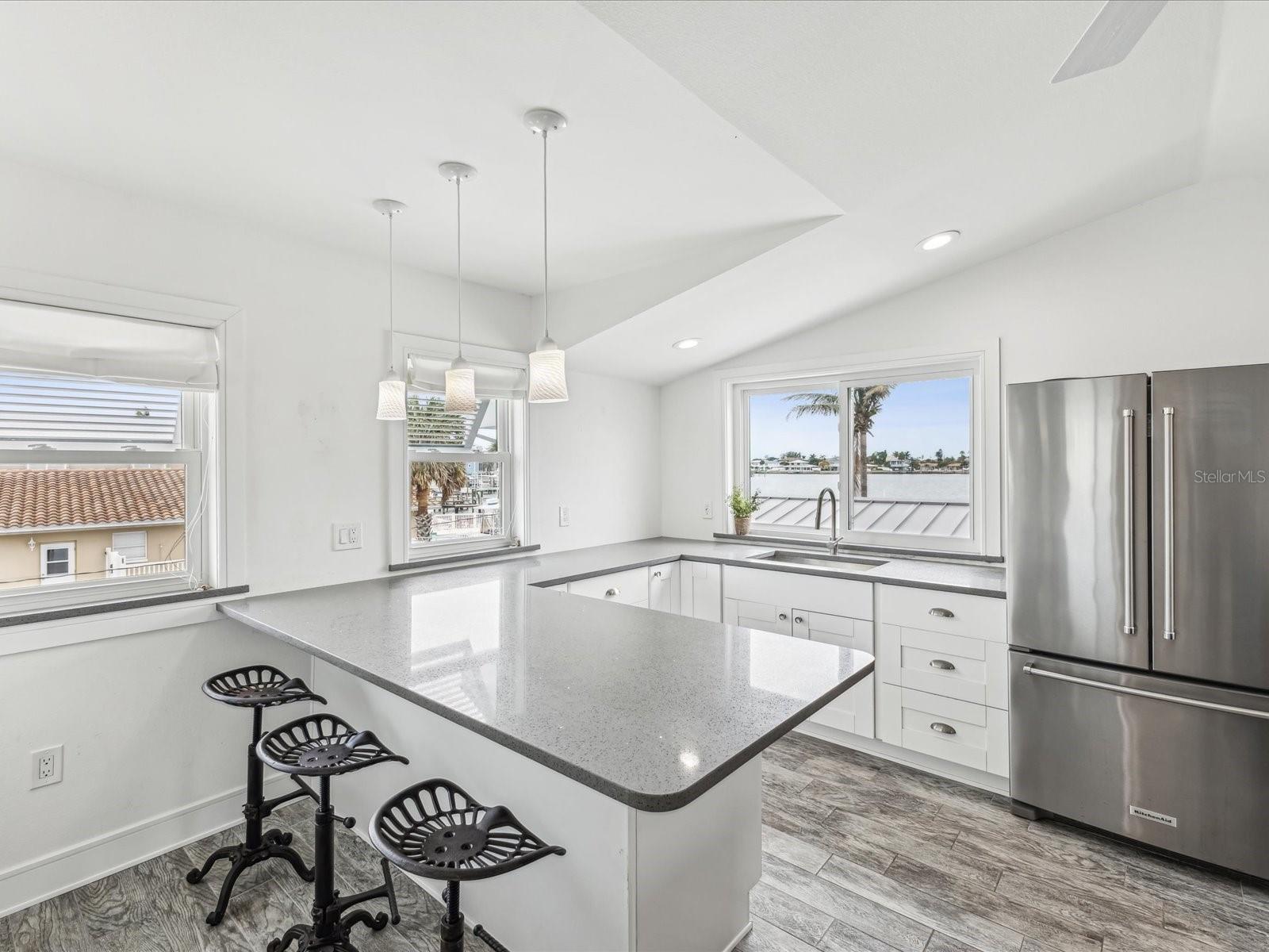 Listing photo id 36 for 464 20th Avenue