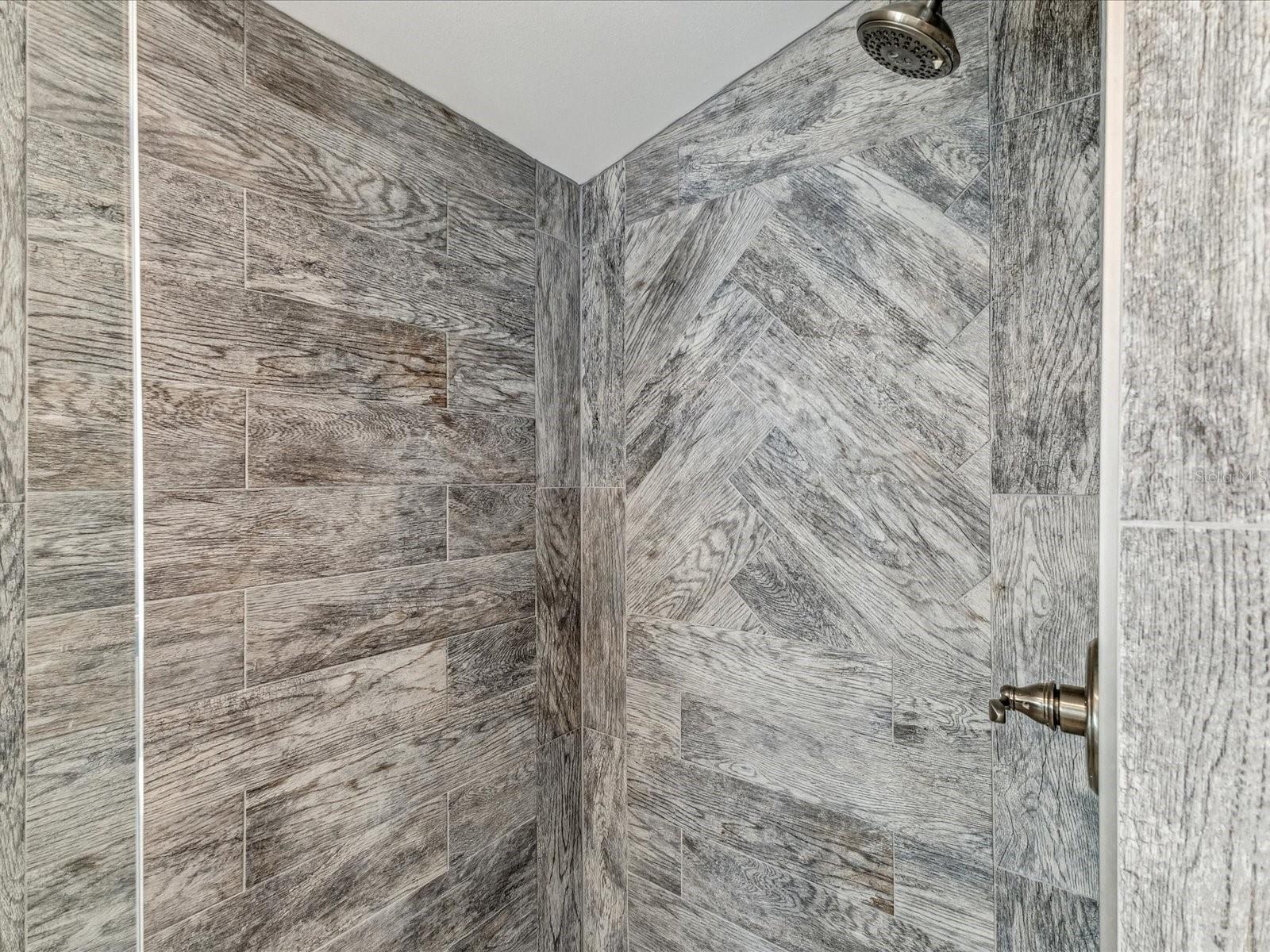 Listing photo id 42 for 464 20th Avenue