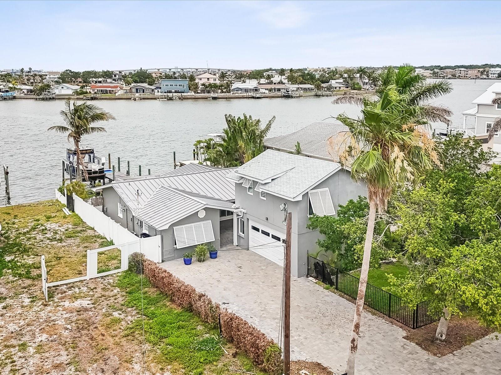 Listing photo id 43 for 464 20th Avenue