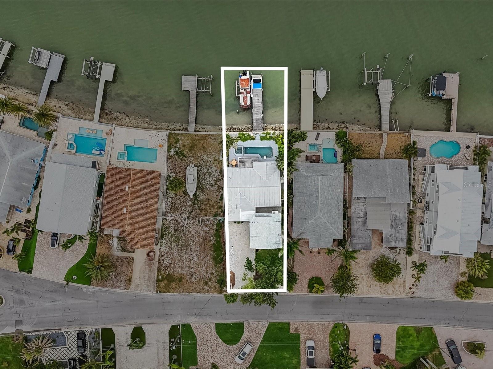 Listing photo id 47 for 464 20th Avenue