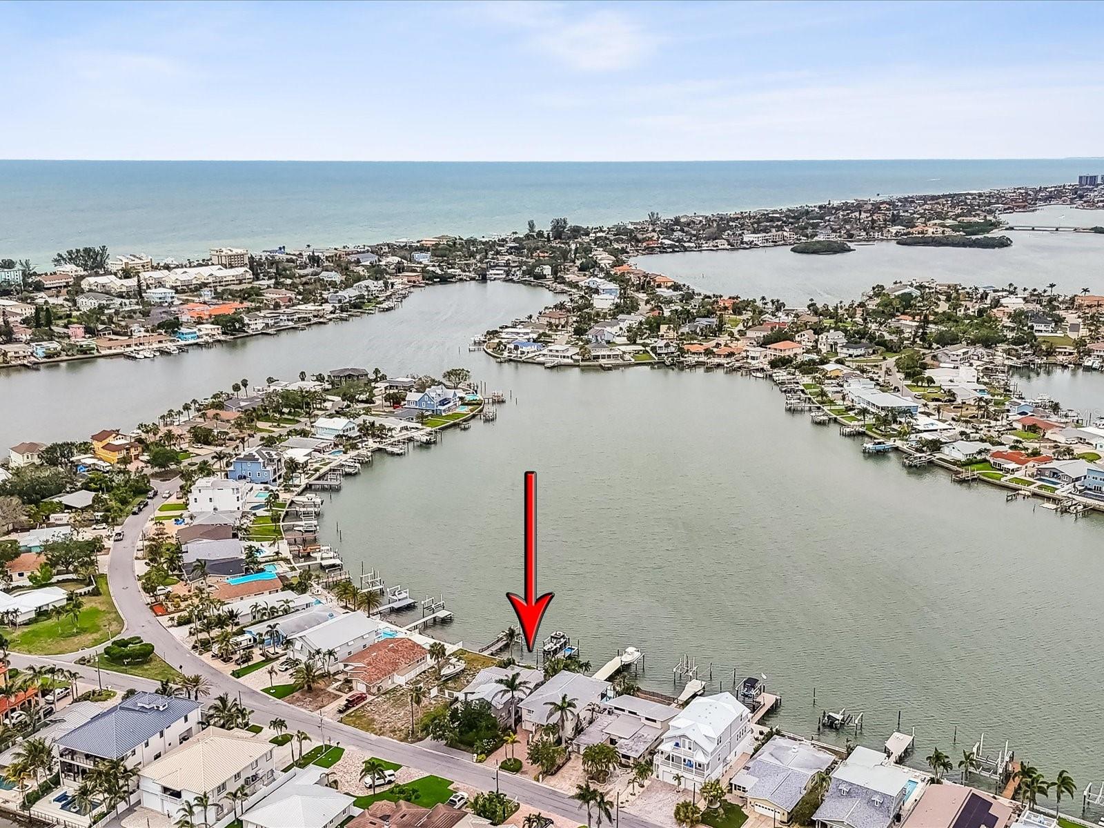 Listing photo id 51 for 464 20th Avenue