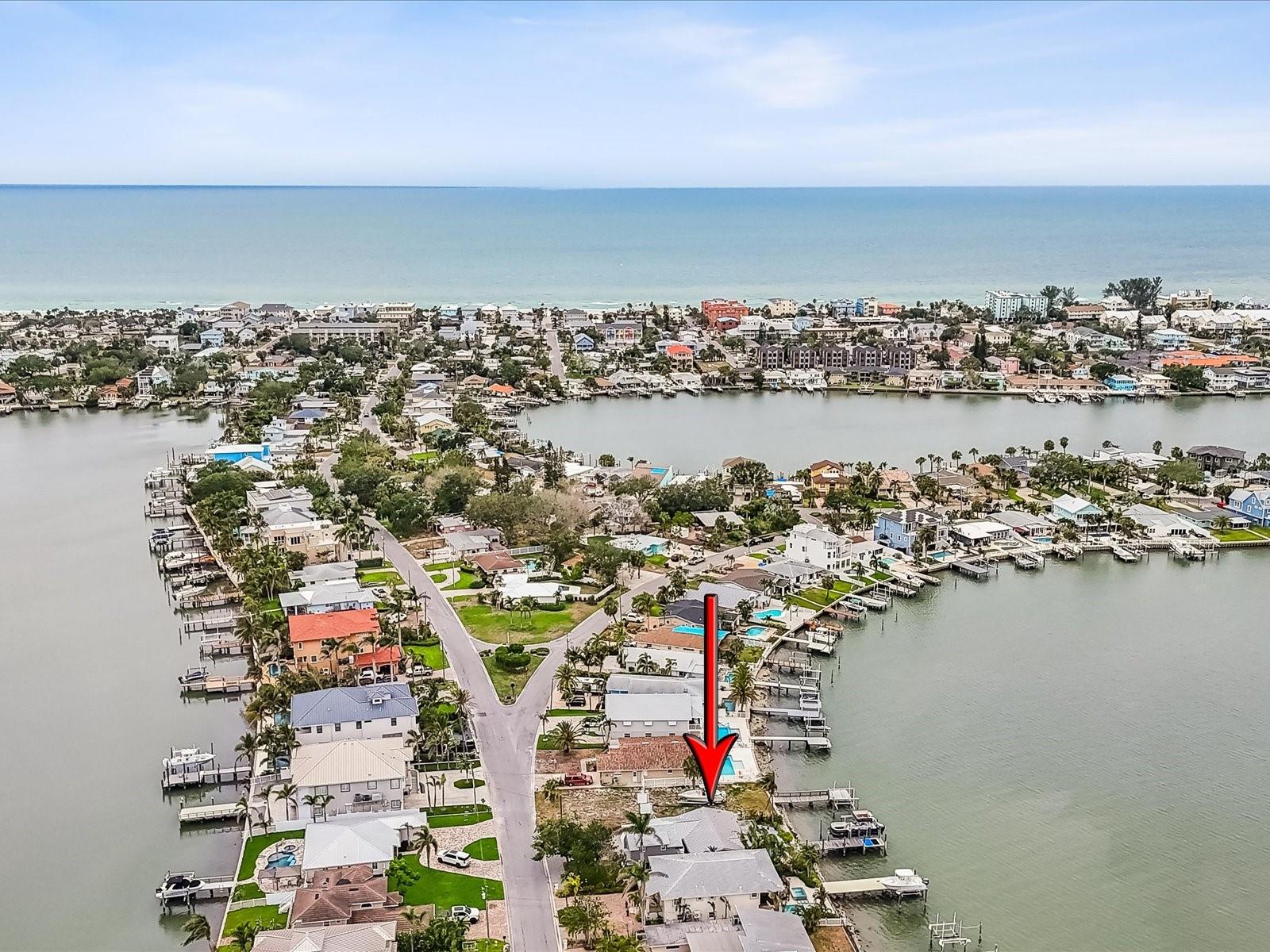 Listing photo id 52 for 464 20th Avenue