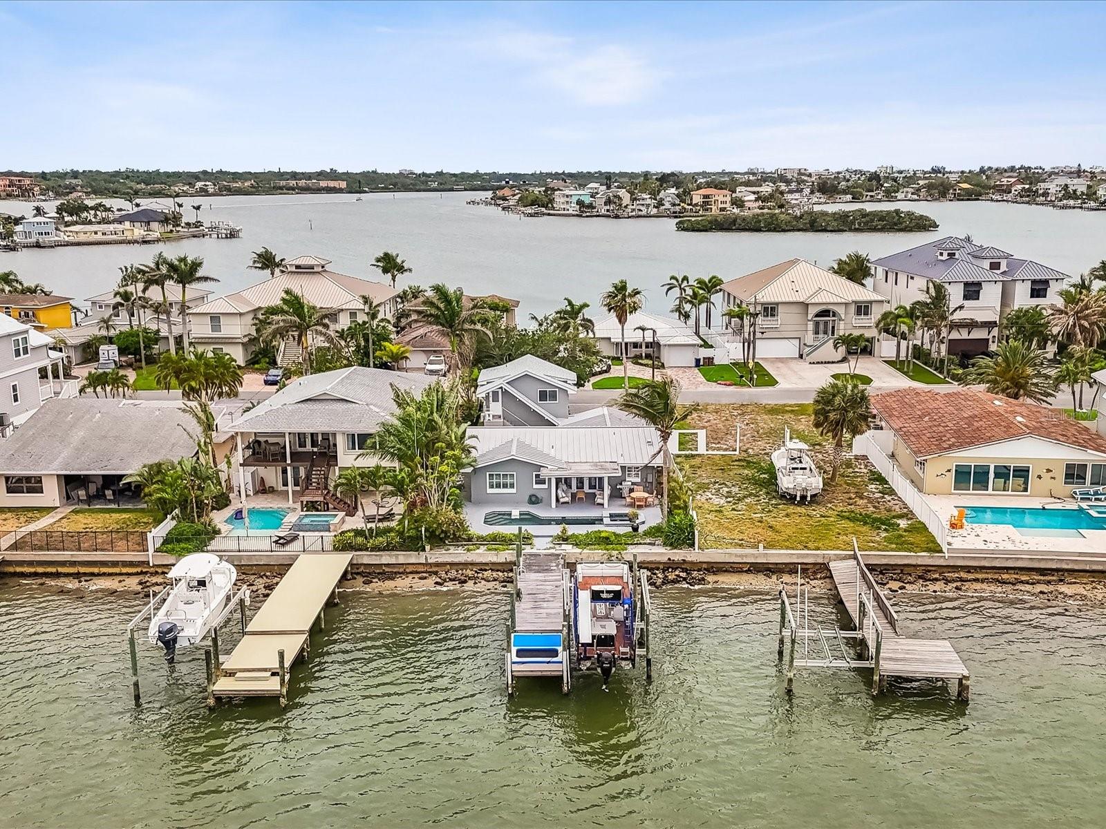 Listing photo id 57 for 464 20th Avenue