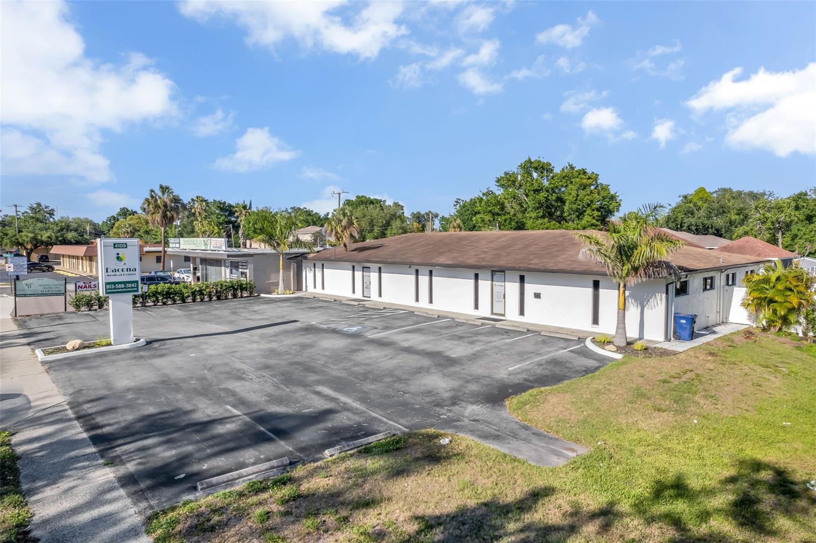 Listing photo id 33 for 4109 Armenia Avenue B