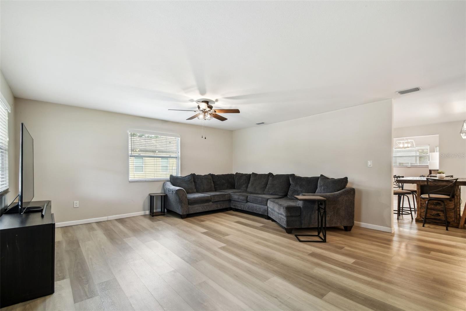 Image 11 of 38 For 205 122nd Avenue
