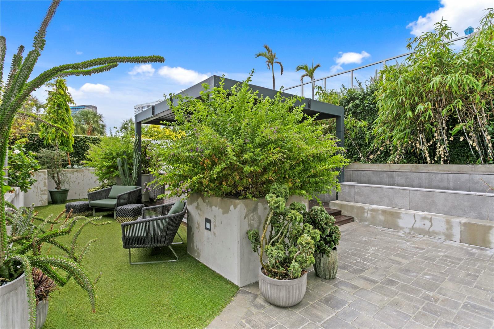 Image 37 of 70 For 2619 Bayshore Boulevard 200