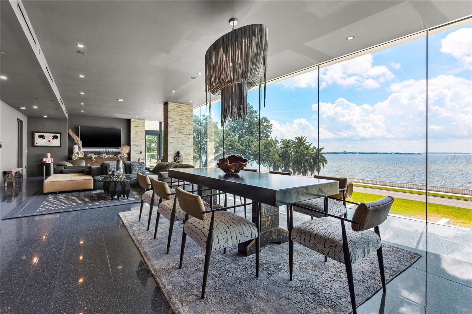 Image 9 of 70 For 2619 Bayshore Boulevard 200
