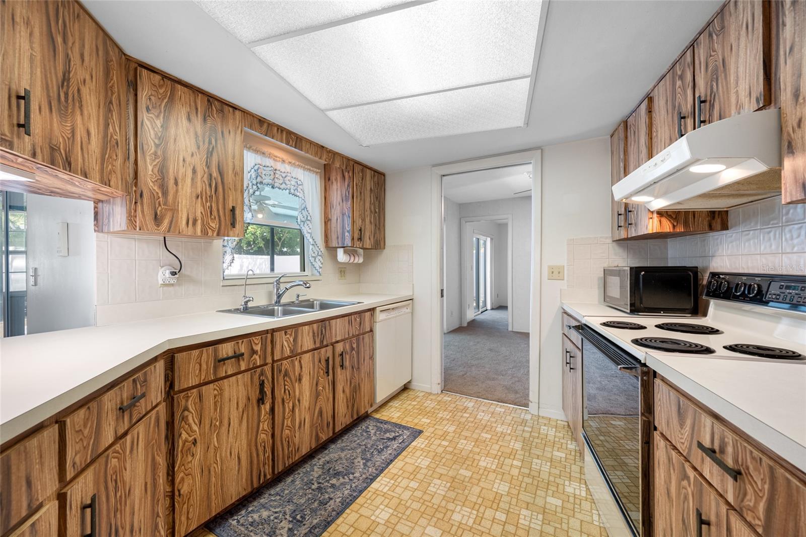 Image 21 of 67 For 1211 Stony Brook Lane