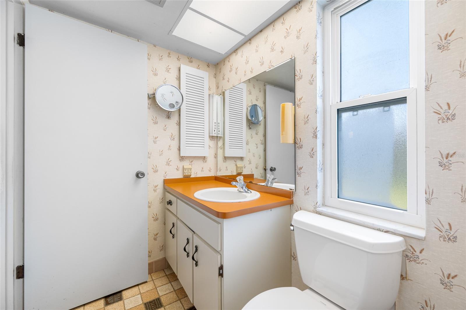 Image 38 of 67 For 1211 Stony Brook Lane