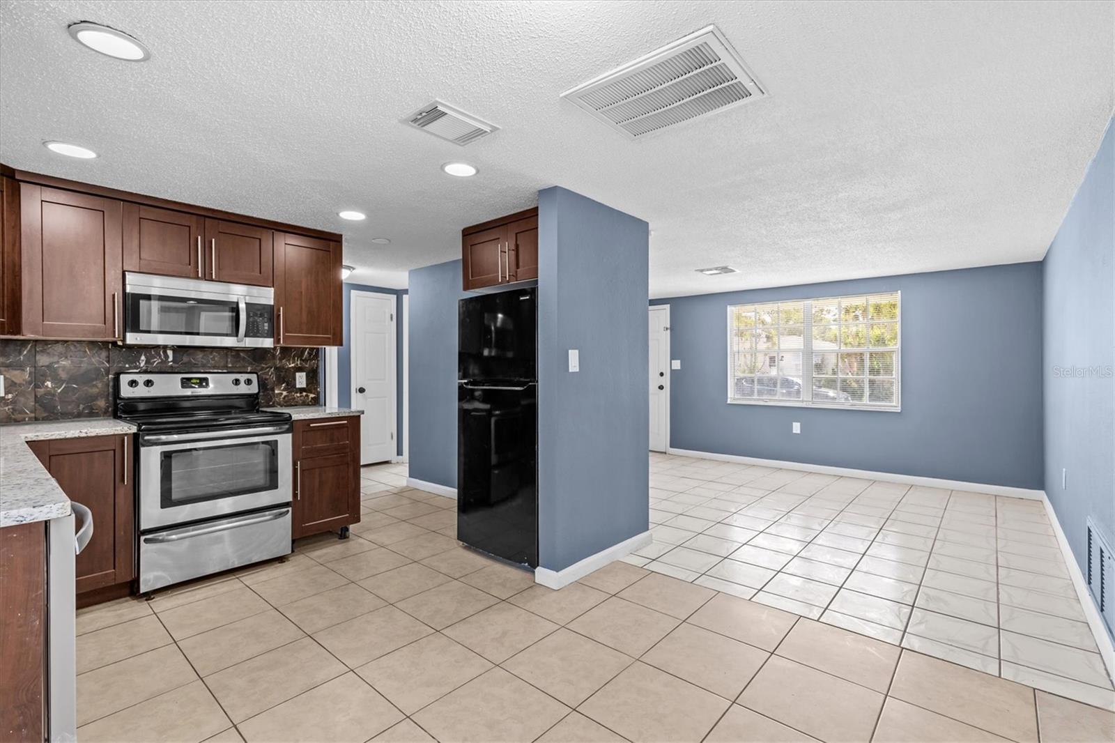 Image 10 of 32 For 9915 Aetna Lane