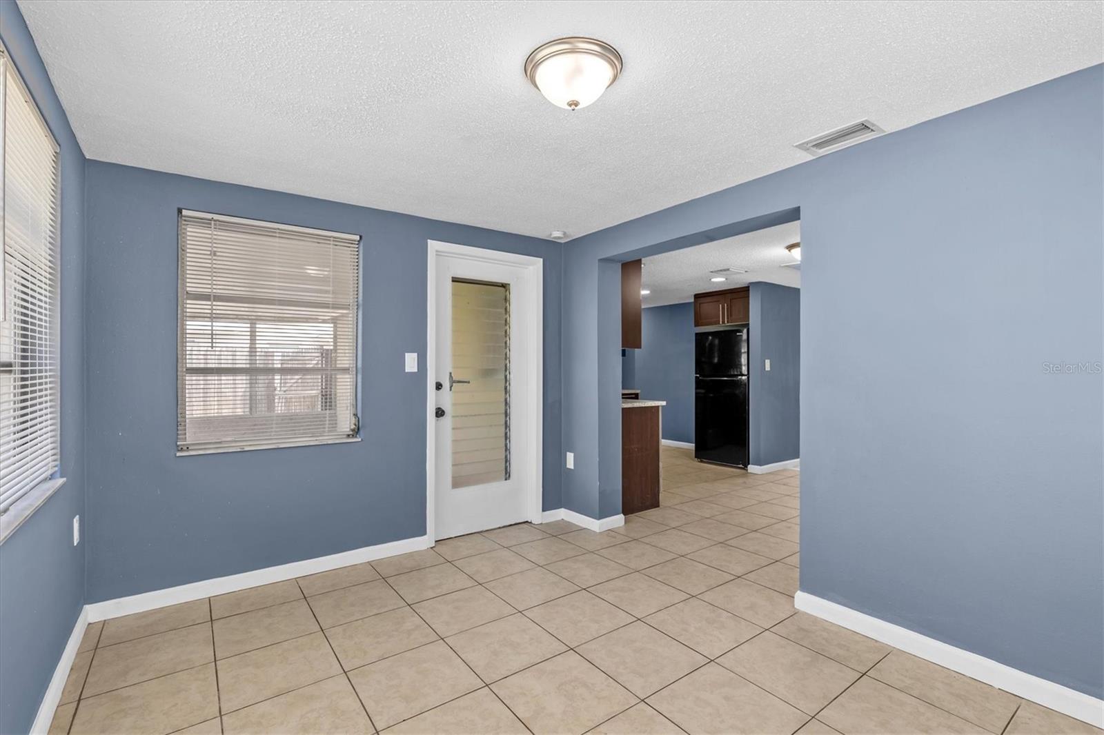 Image 25 of 32 For 9915 Aetna Lane