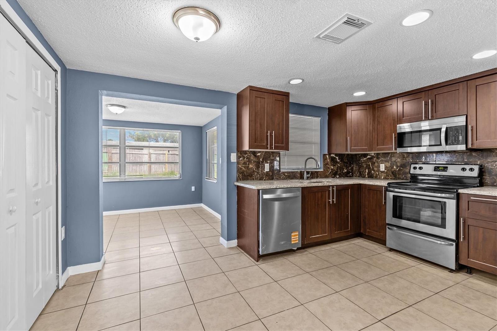 Image 9 of 32 For 9915 Aetna Lane