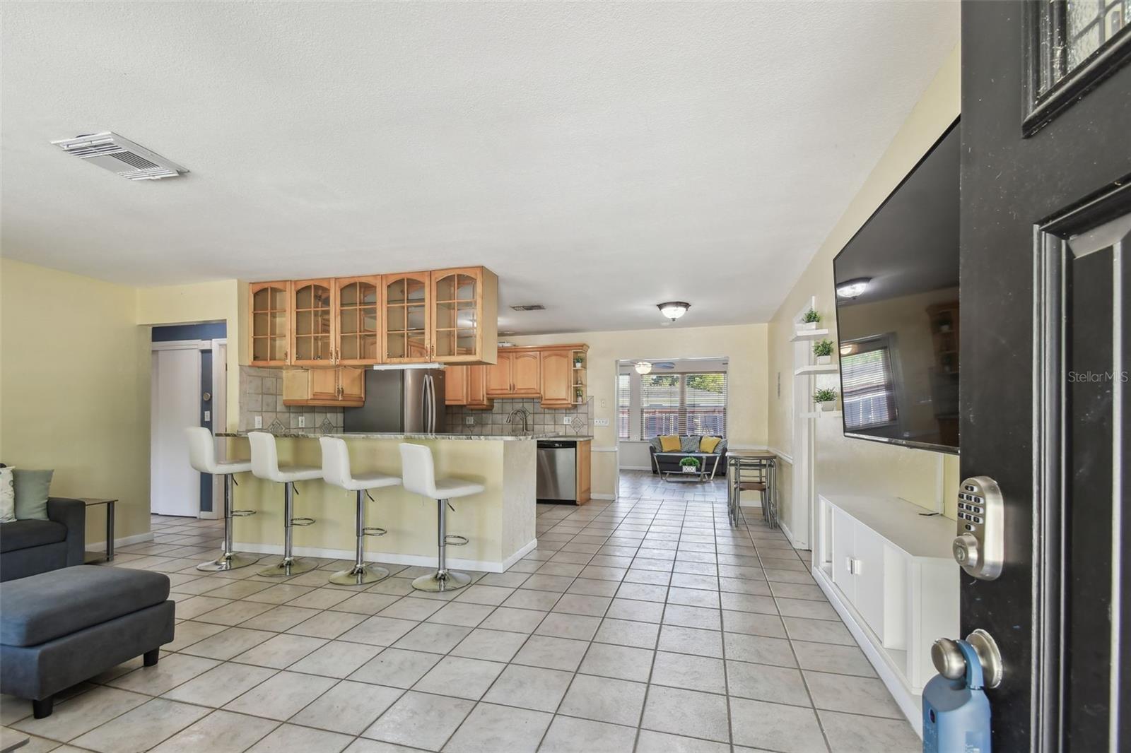 Image 12 of 71 For 5968 46th Avenue N