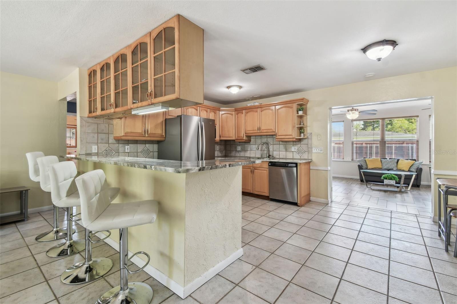 Image 18 of 71 For 5968 46th Avenue N