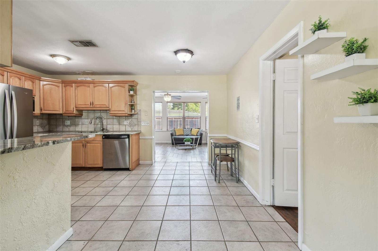 Image 19 of 71 For 5968 46th Avenue N