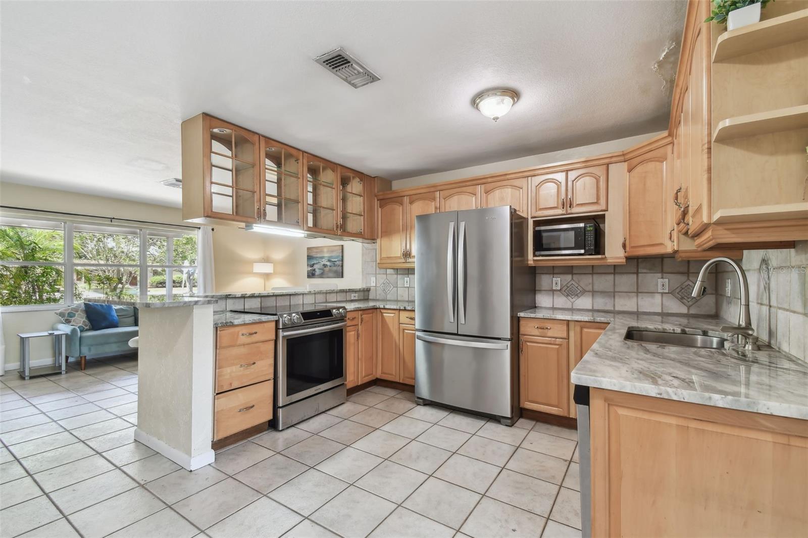 Image 24 of 71 For 5968 46th Avenue N