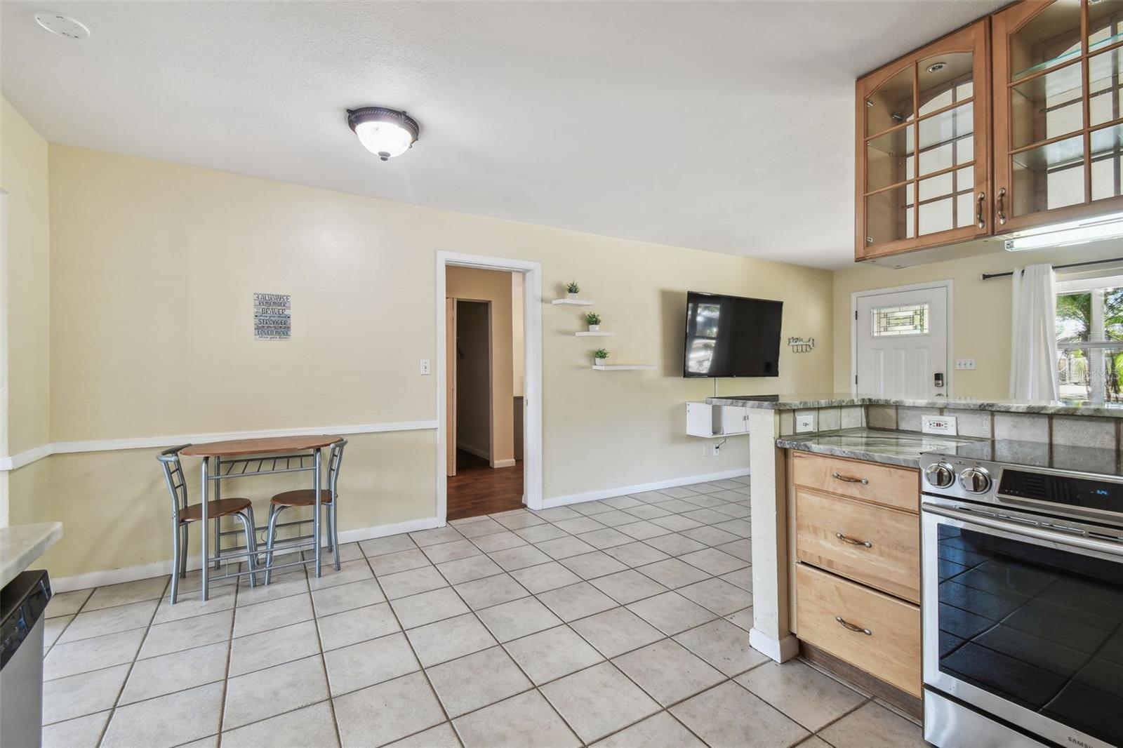 Image 27 of 71 For 5968 46th Avenue N
