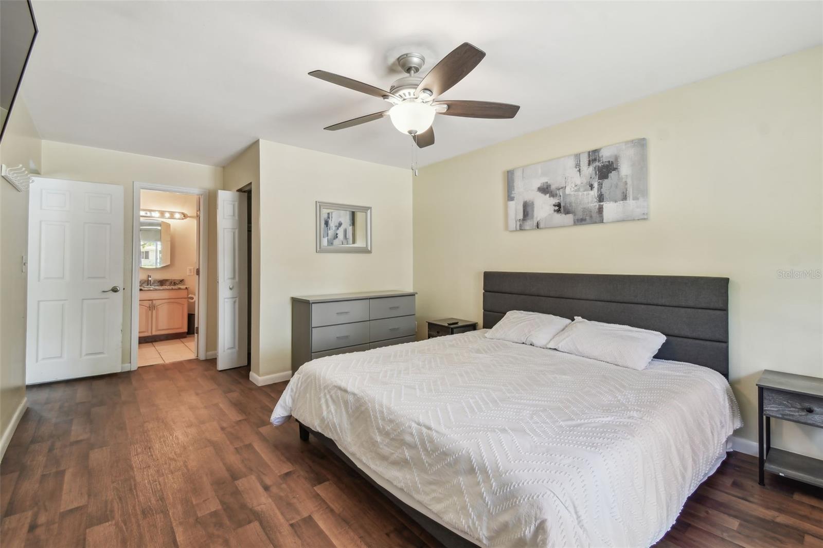 Image 47 of 71 For 5968 46th Avenue N